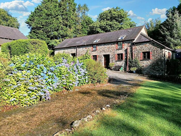 6 Bedroom Detached House For Sale In Bwthyn Teg And Crych-du, Bronwydd Arms, Carmarthen, SA33