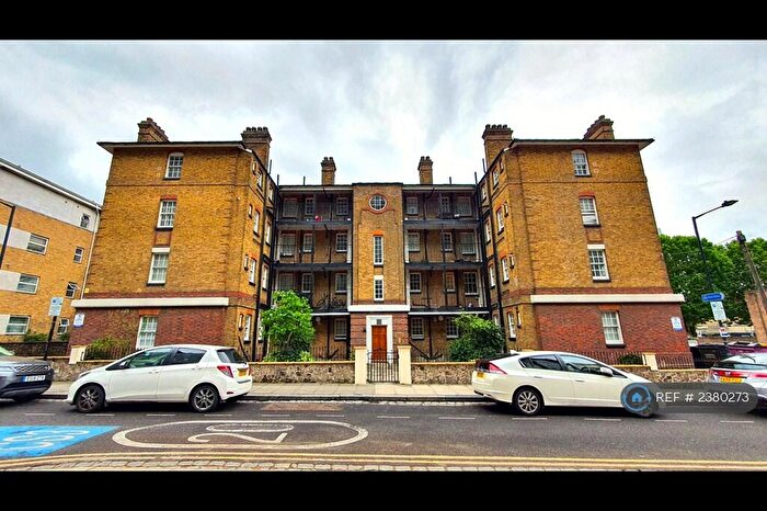 2 Bedroom Flat To Rent In Naval House, London, E14