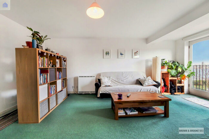 2 Bedroom Flat For Sale In Riverhope Mansion, Harlinger Street, SE18