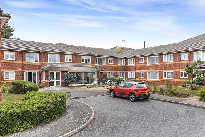 1 Bedroom Property For Sale In Roman Court, Fairfield Road, Borough Green, TN15