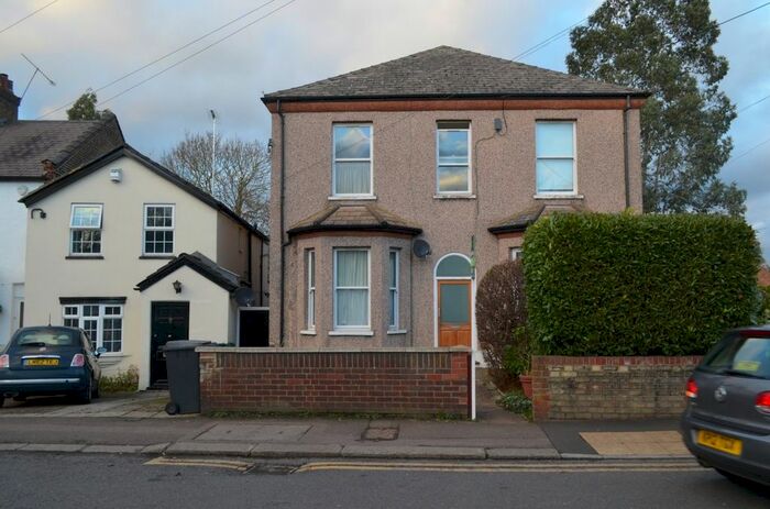 2 Bedroom Flat To Rent In Victoria Road, Barnet, EN5