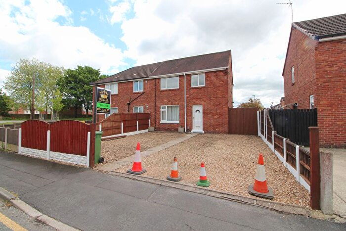 3 Bedroom Semi Detached House For Sale In Keats Avenue, Wigan, WN3