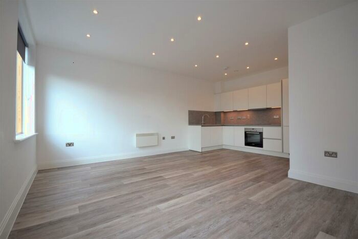 1 Bedroom Flat To Rent In Elmfield Road Bromley, BR1