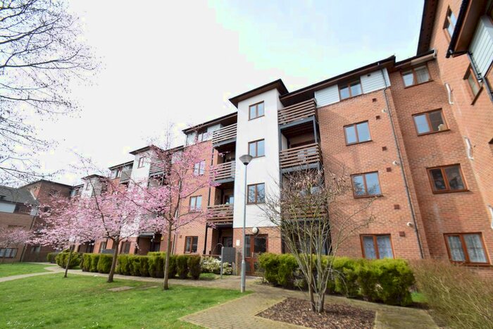 2 Bedroom Flat To Rent In Vaughan House, John North Close, High Wycombe, Buckinghamshire HP11