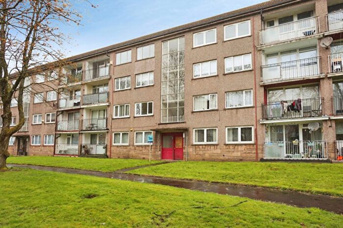 2 Bedroom Flat For Sale In Rannoch Drive, Renfrew, PA4