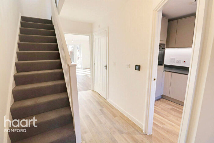 2 Bedroom Terraced House To Rent In Brimstone Place - Harold Hill -, RM3