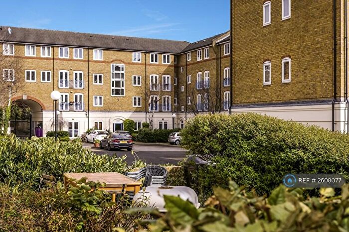 2 Bedroom Penthouse To Rent In City Walk, Shoreditch, London, E2