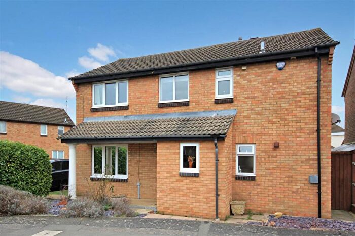 4 Bedroom Detached House For Sale In Wentworth Avenue, Wellingborough, NN8