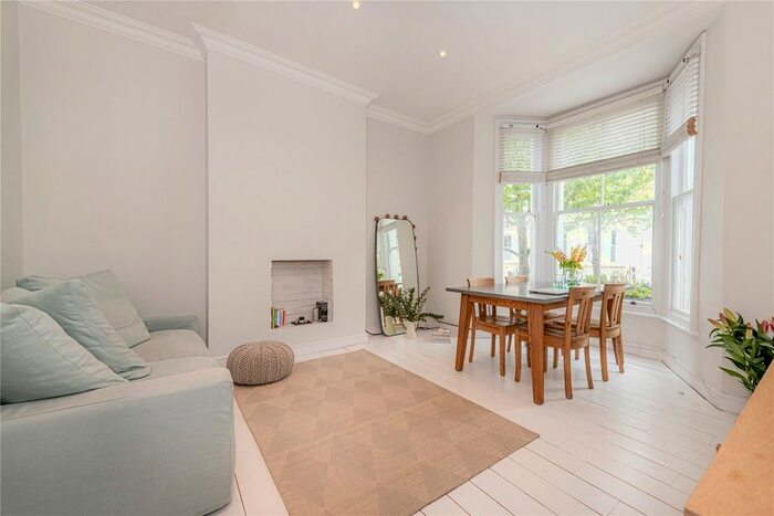 1 Bedroom Flat To Rent In Chesterton Road, London, W10