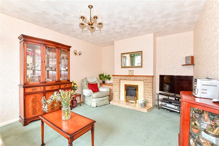 3 Bedroom Terraced House For Sale In Whitsbury Road, Havant, Hampshire, PO9