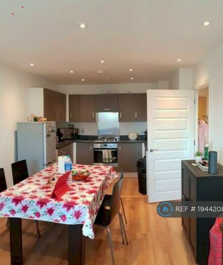 1 Bedroom Flat To Rent In West Central, Slough, SL2