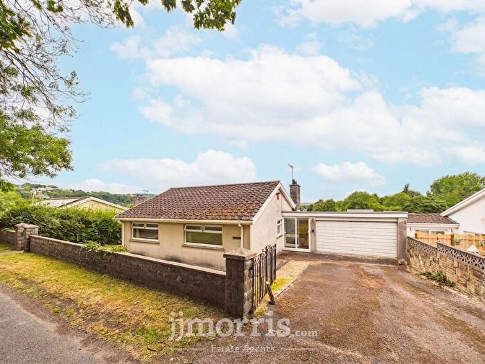 3 Bedroom Bungalow For Sale In Mwtshwr, St. Dogmaels, SA43