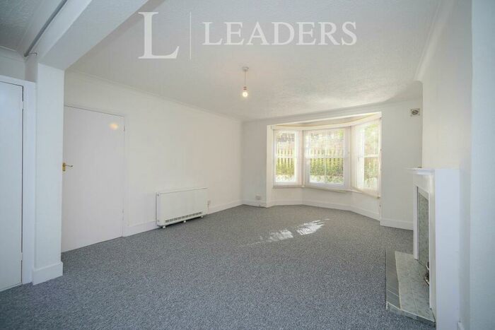 2 Bedroom Flat To Rent In Denmark Villas, Hove, BN3