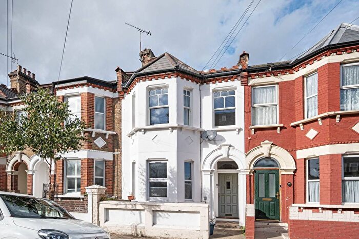 2 Bedroom Flat To Rent In Hilsea Street, Clapton, London, E5