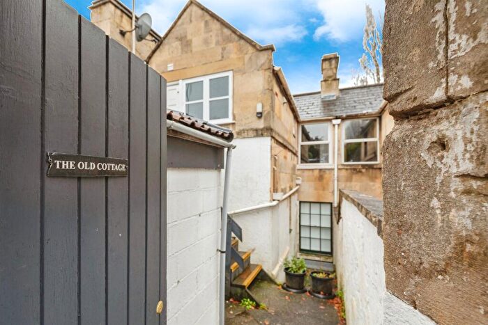 1 Bedroom Maisonette For Sale In St. Saviours Road, Larkhall, Bath, BA1