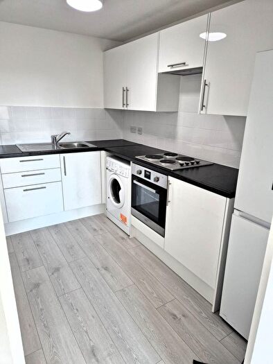 1 Bedroom Flat To Rent In Castille Court, Eleanor Way, EN8