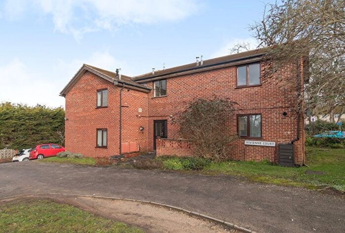 1 Bedroom Flat For Sale In Vivienne Court, Peat Moors, Headington, Oxford, OX3