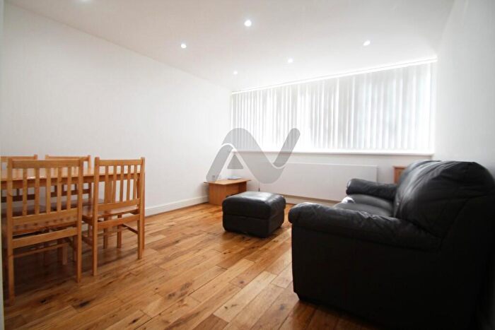2 Bedroom Flat To Rent In Waktinson Road, Caledonian Road, London, N7