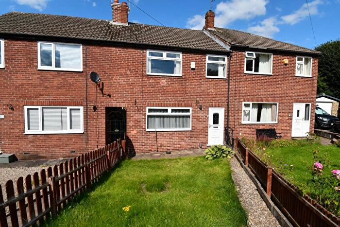 3 Bedroom Terraced House For Sale In West View Court, Yeadon, Leeds, LS19