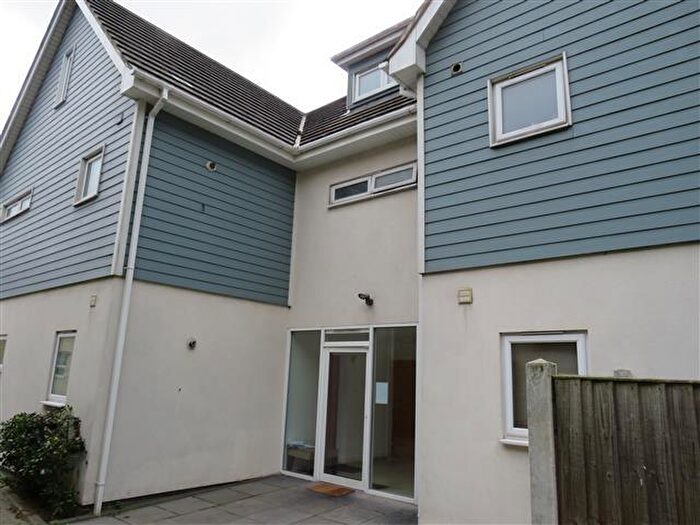 2 Bedroom Apartment To Rent In South Avenue, Southend-On-Sea, SS2