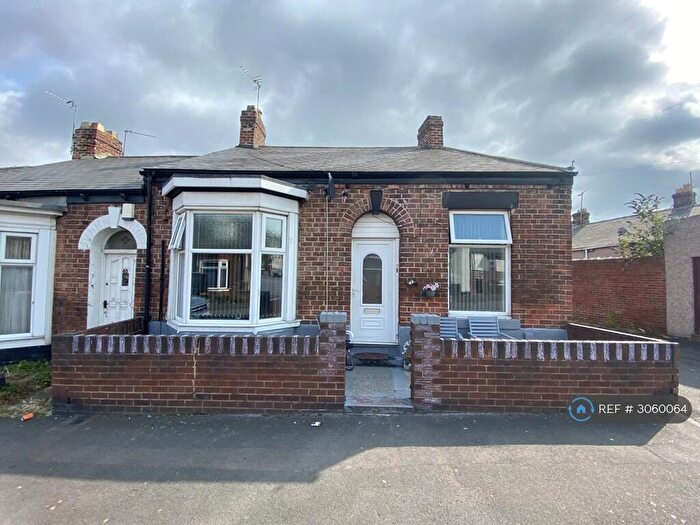 3 Bedroom Bungalow To Rent In Hendon Valley Road, Sunderland, SR2