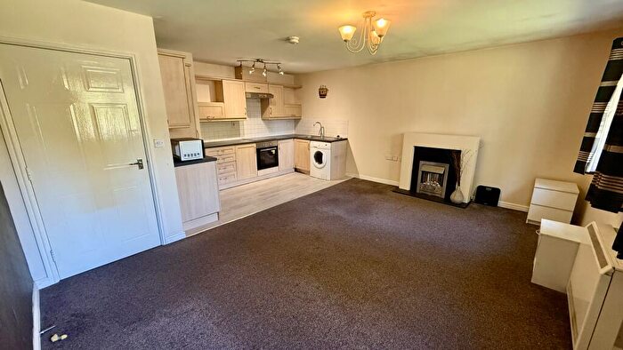 2 Bedroom Apartment To Rent In Chestnut Court, Yard;ey Wood Road, B14