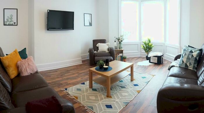 6 Bedroom Terraced House To Rent In Sefton Avenue, Heaton, NE6