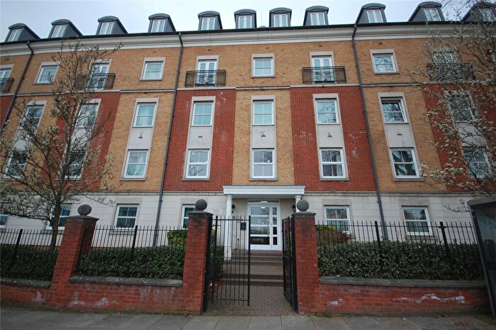1 Bedroom Apartment For Sale In Solomons Court, High Road, North Finchley, N12