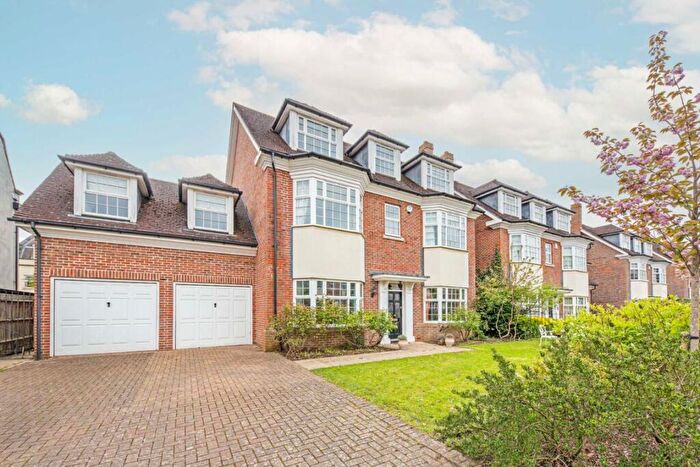 6 Bedroom Detached House To Rent In Chadwick Place, Surbiton, KT6