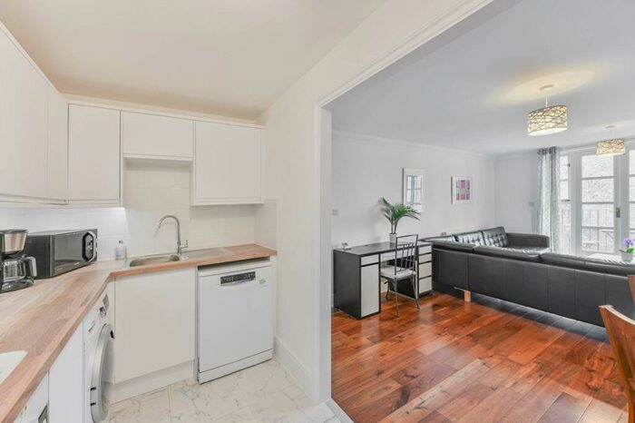 2 Bedroom Flat To Rent In Lamb Street, , Spitalfields, London, E1