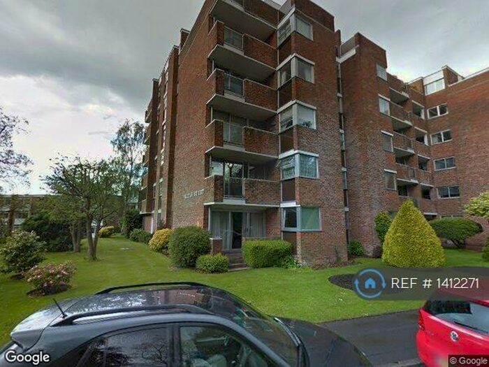 3 Bedroom Flat To Rent In Vectis Court, Southampton, SO16
