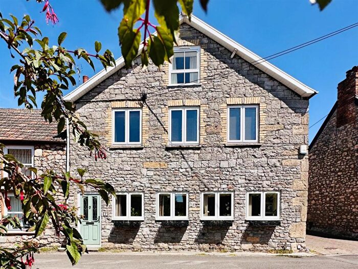 4 Bedroom House For Sale In Silver Street, Cheddar, BS27