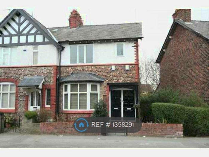 2 Bedroom Flat To Rent In Hale Road, Altrincham, WA15