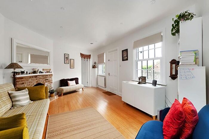 2 Bedroom Semi-detached House To Rent In Chipstead Lane, Sevenoaks, TN13