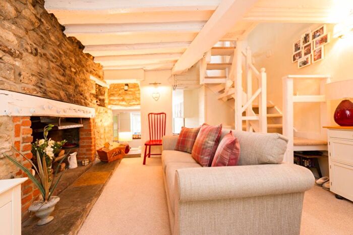1 Bedroom Cottage To Rent In Oxford Street, Woodstock, Oxfordshire, OX20