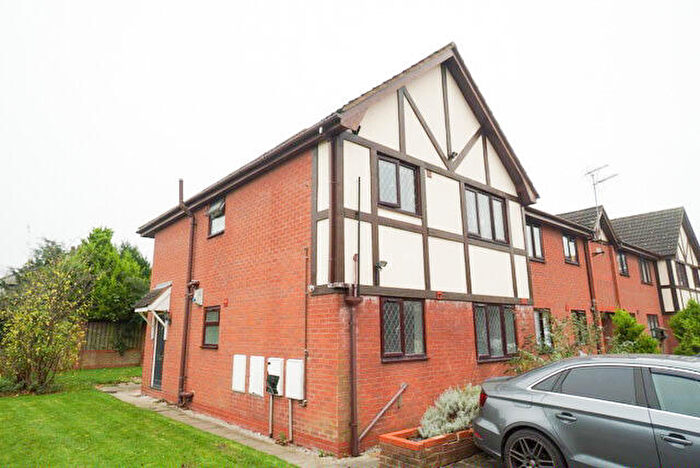 1 Bedroom Flat To Rent In High Street, CH4