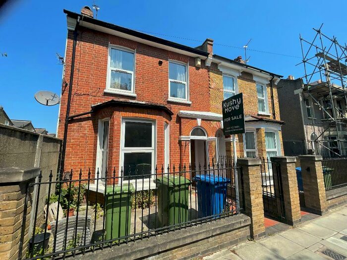 3 Bedroom End Of Terrace House To Rent In Nutbrook Street, London, SE15