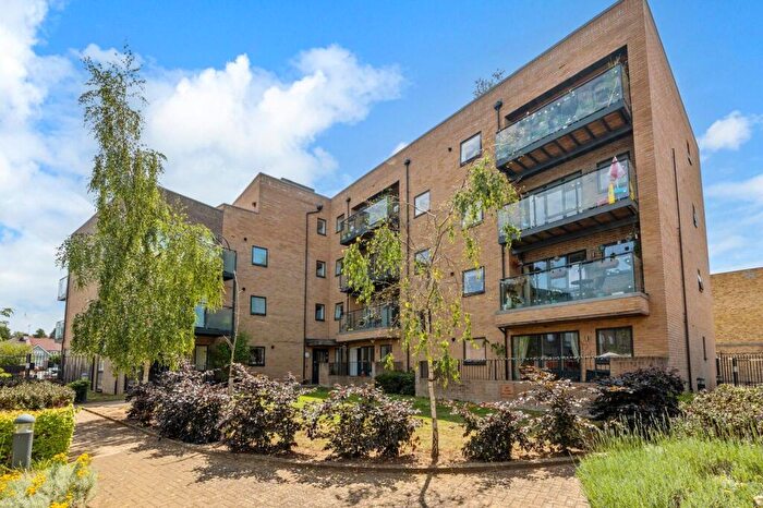 2 Bedroom Flat For Sale In Bruce Grove, Orpington, BR6