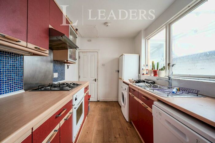 3 Bedroom Terraced House To Rent In Londesborough Road, Southsea, PO4