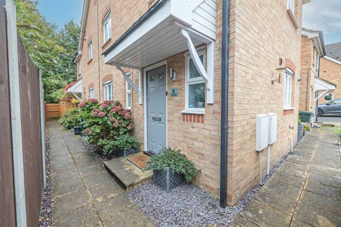 1 Bedroom Semi-detached House For Sale In Sun Rise, Ashford, Kent, TN25