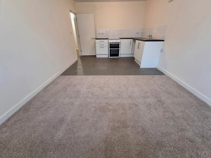 1 Bedroom Flat To Rent In Laburnum Drive, Newport, NP19