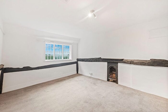 2 Bedroom Cottage For Sale In Newtons Hill, Hartfield, TN7