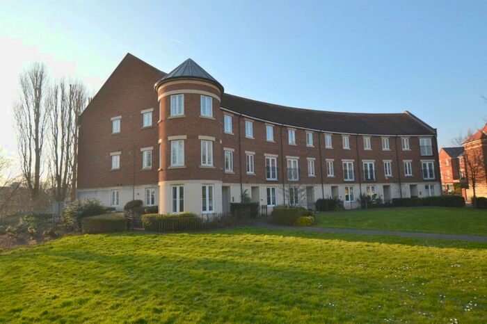 2 Bedroom Flat To Rent In Gras Lawn, St. Leonards, Exeter, EX2