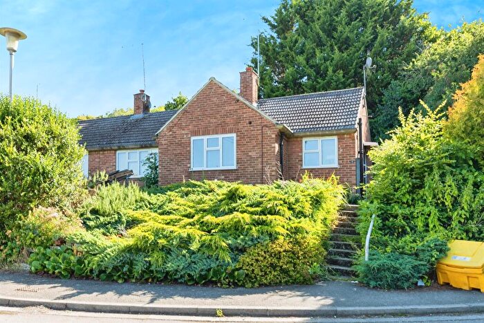 1 Bedroom Semi-Detached Bungalow For Sale In Barleycroft, Waterford, Hertford, SG14