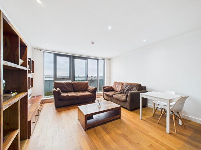 2 Bedroom Flat To Rent In Waterside, William Jessop Way, Liverpool, L3