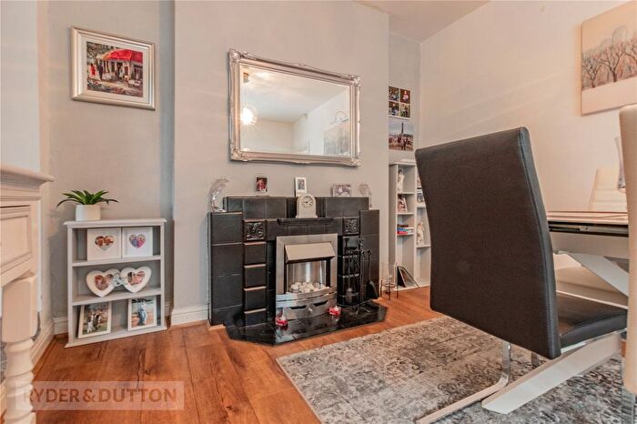 3 Bedroom End Terrace House For Sale In Ivy Green Drive, Springhead, Saddleworth, OL4