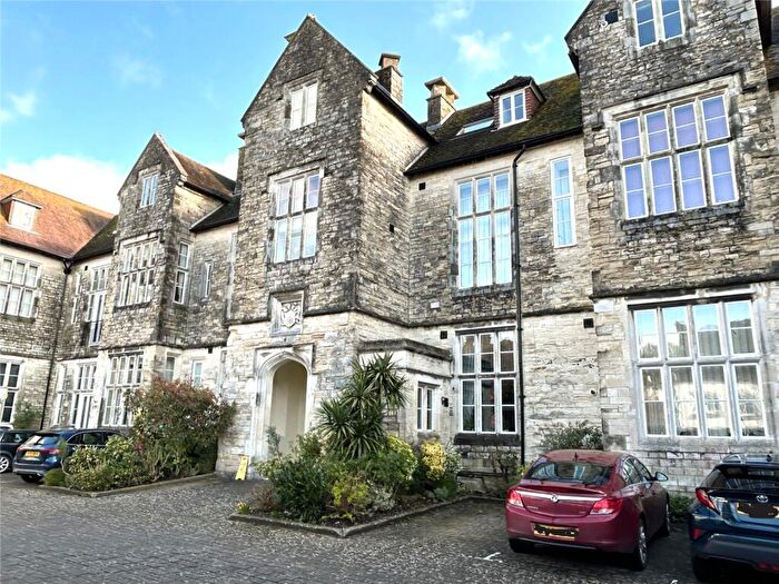 3 Bedroom Apartment To Rent In Somerleigh Road, Dorchester, Dorset, DT1
