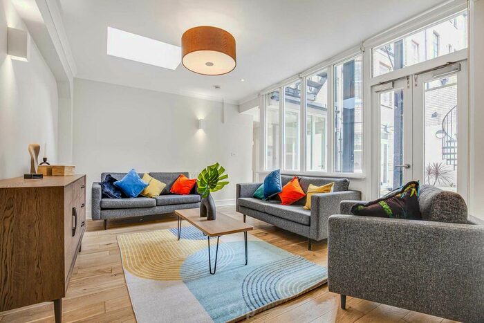 4 Bedroom Flat To Rent In Weymouth Street, Marylebone, W1G