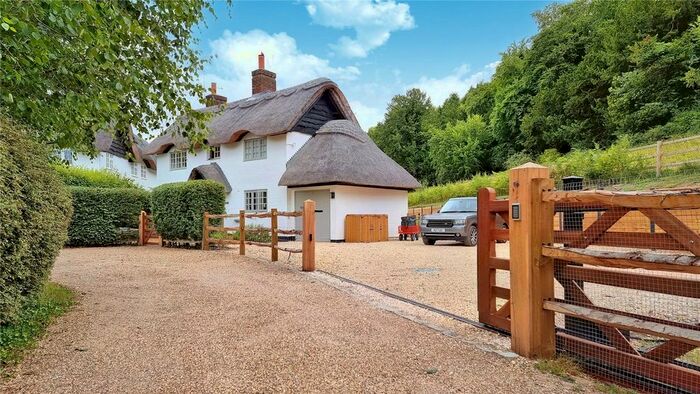 4 Bedroom Detached House For Sale In Frieth Road, Marlow, Buckinghamshire, SL7