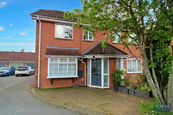3 Bedroom End Of Terrace House To Rent In Trajan Gate, Stevenage, SG2